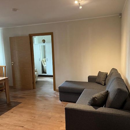 Dikol Two-Room Apartment-Self Check-In & Free Parking Near City Center Таллин Экстерьер фото