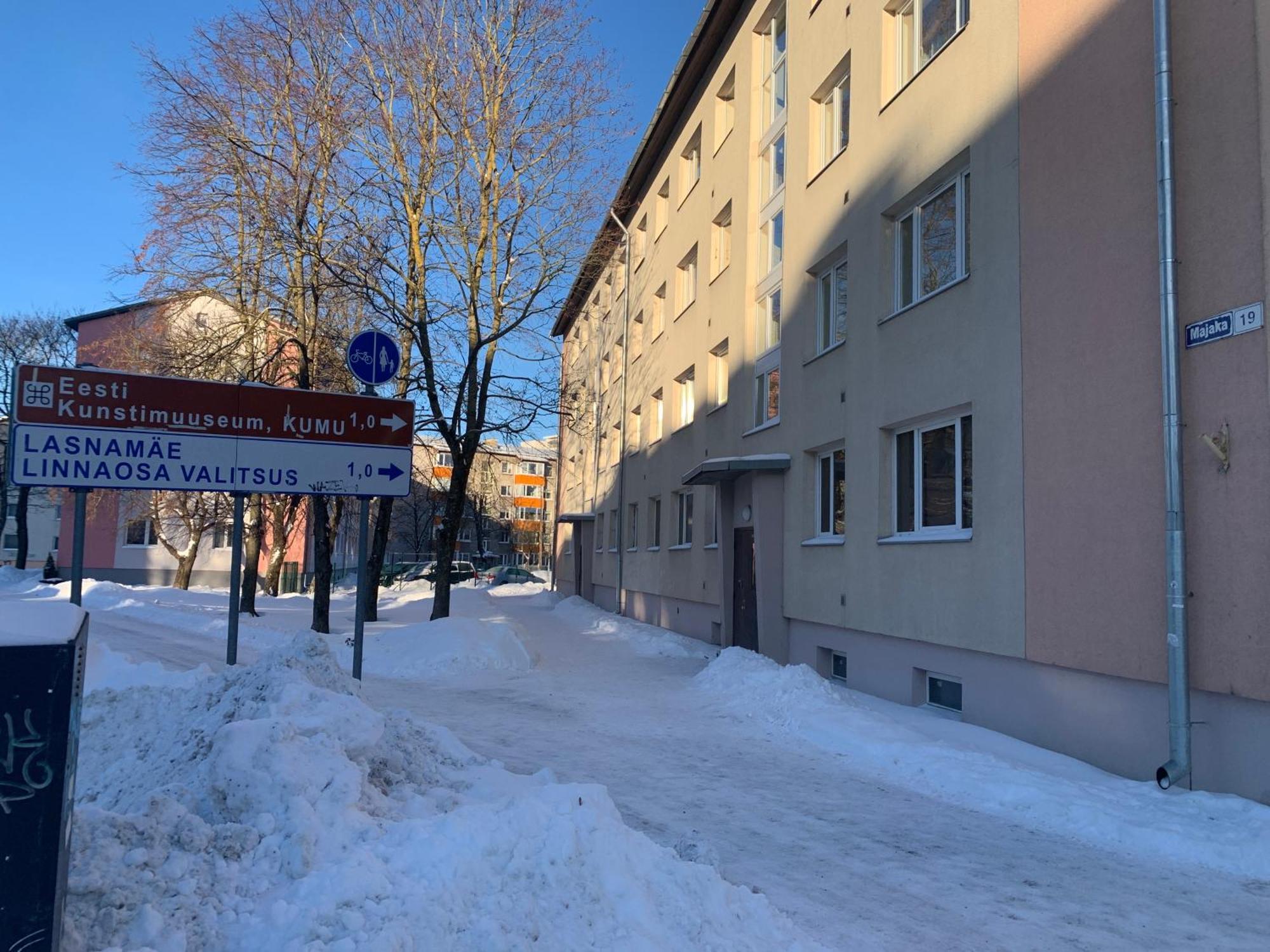 Dikol Two-Room Apartment-Self Check-In & Free Parking Near City Center Таллин Экстерьер фото
