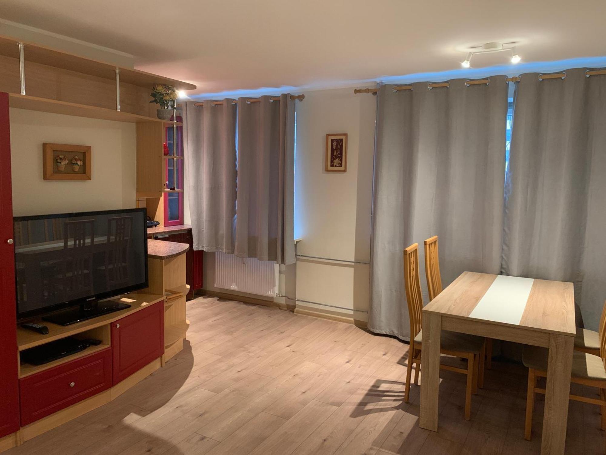 Dikol Two-Room Apartment-Self Check-In & Free Parking Near City Center Таллин Экстерьер фото