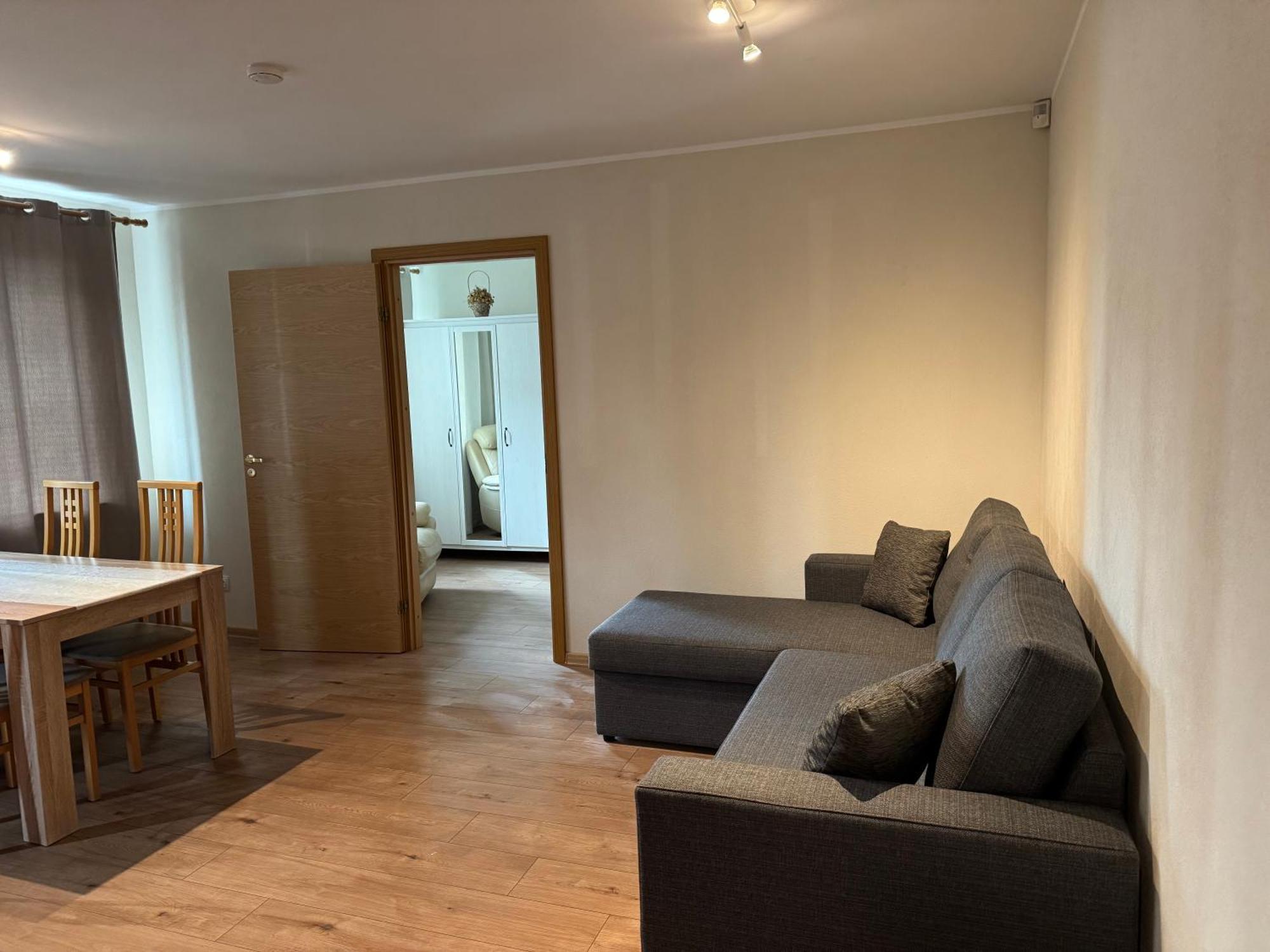 Dikol Two-Room Apartment-Self Check-In & Free Parking Near City Center Таллин Экстерьер фото